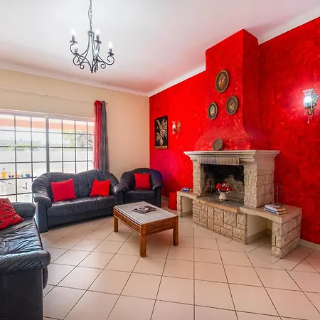 Amazing Villa, Heatable Pool Albufeira